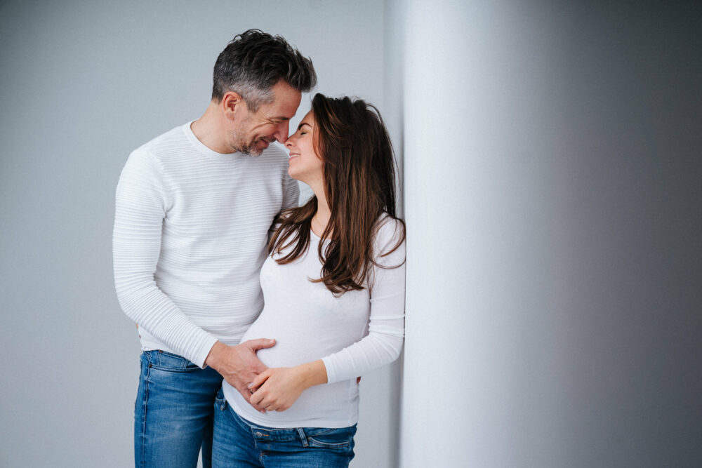 Babybauchfotos Kärnten, Fotostudio Babybauch, Schwangerschaftsfotos, Fotograf Villach, Fotograf Kärnten, Babyfotos