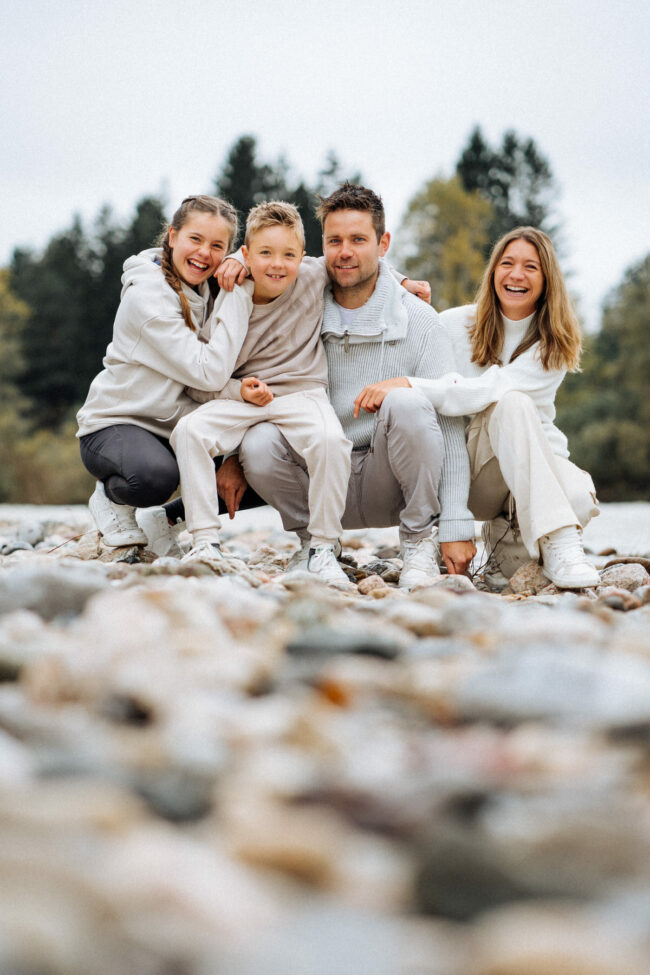 Fotograf und Fotostudio Villach, Kinderfotos, Familienfotoshooting, Babyfotografie, Newborn, Familienfotos, Fotograf in Kärnten, Fotograf Villach, Photostudio, Outdoor Familyshooting,