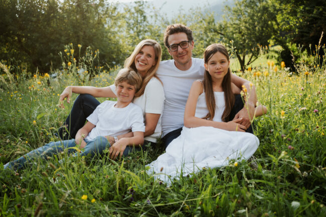 Fotograf und Fotostudio Villach, Kinderfotos, Familienfotoshooting, Babyfotografie, Newborn, Familienfotos, Fotograf in Kärnten, Fotograf Villach, Photostudio, Outdoor Familyshooting,